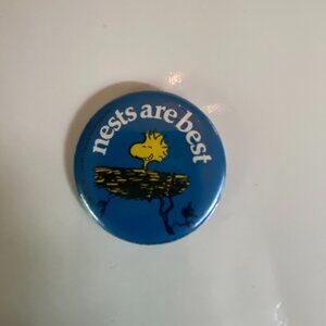 Woodstock Nests are Best vintage Peanuts button badge pin